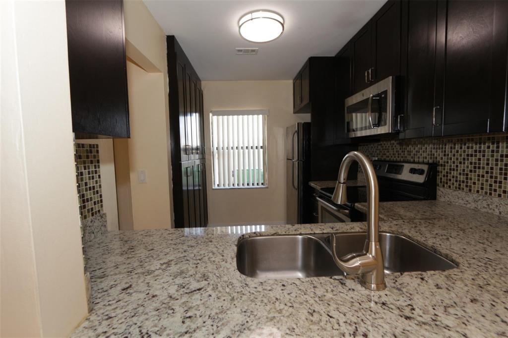 SUNRISE GOLF VILLAGE SEC 21 - Residential Lease