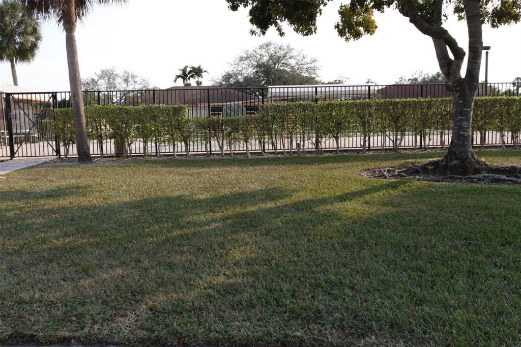 SUNRISE GOLF VILLAGE SEC 21 - Residential Lease