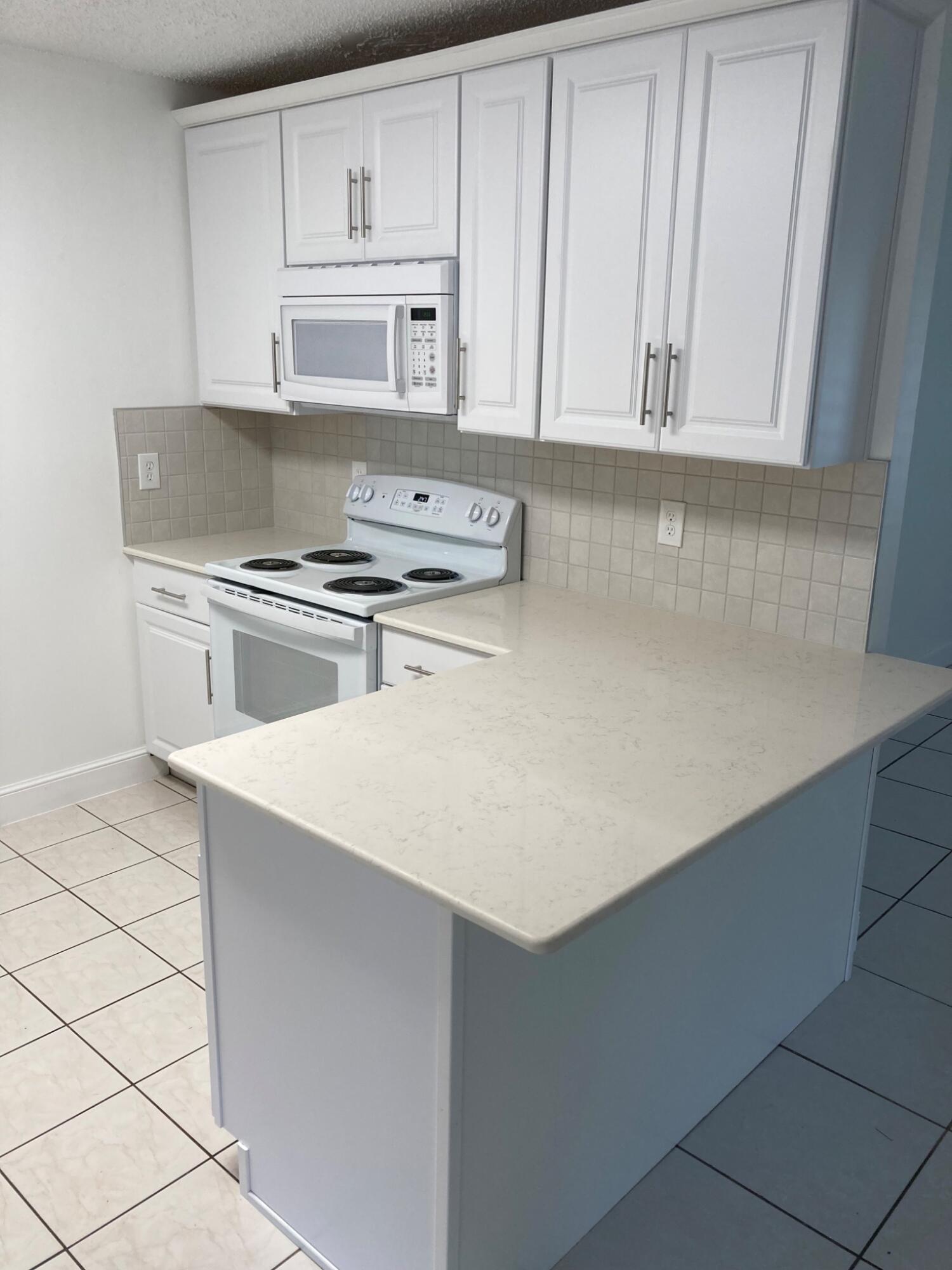 HOBE PINES - Residential Lease