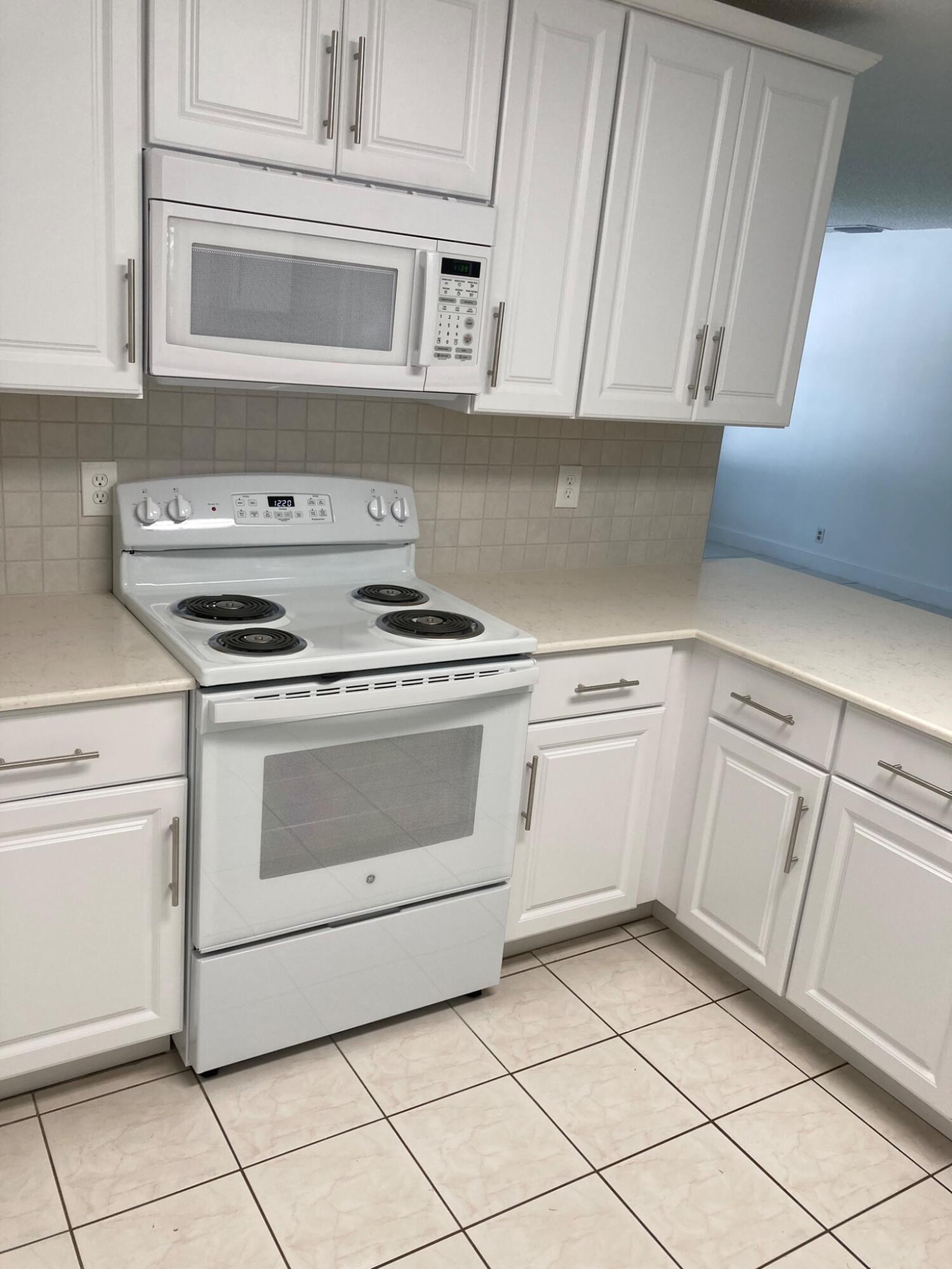 HOBE PINES - Residential Lease