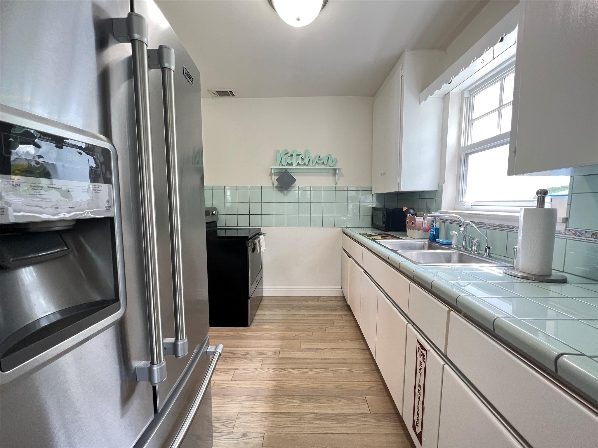 ALMEDA - Residential Lease