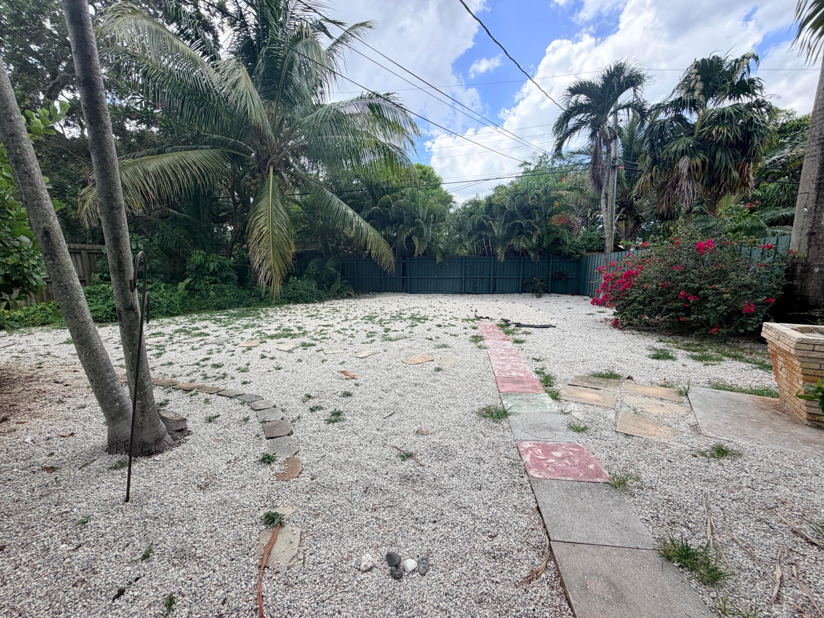 ALMEDA - Residential Lease