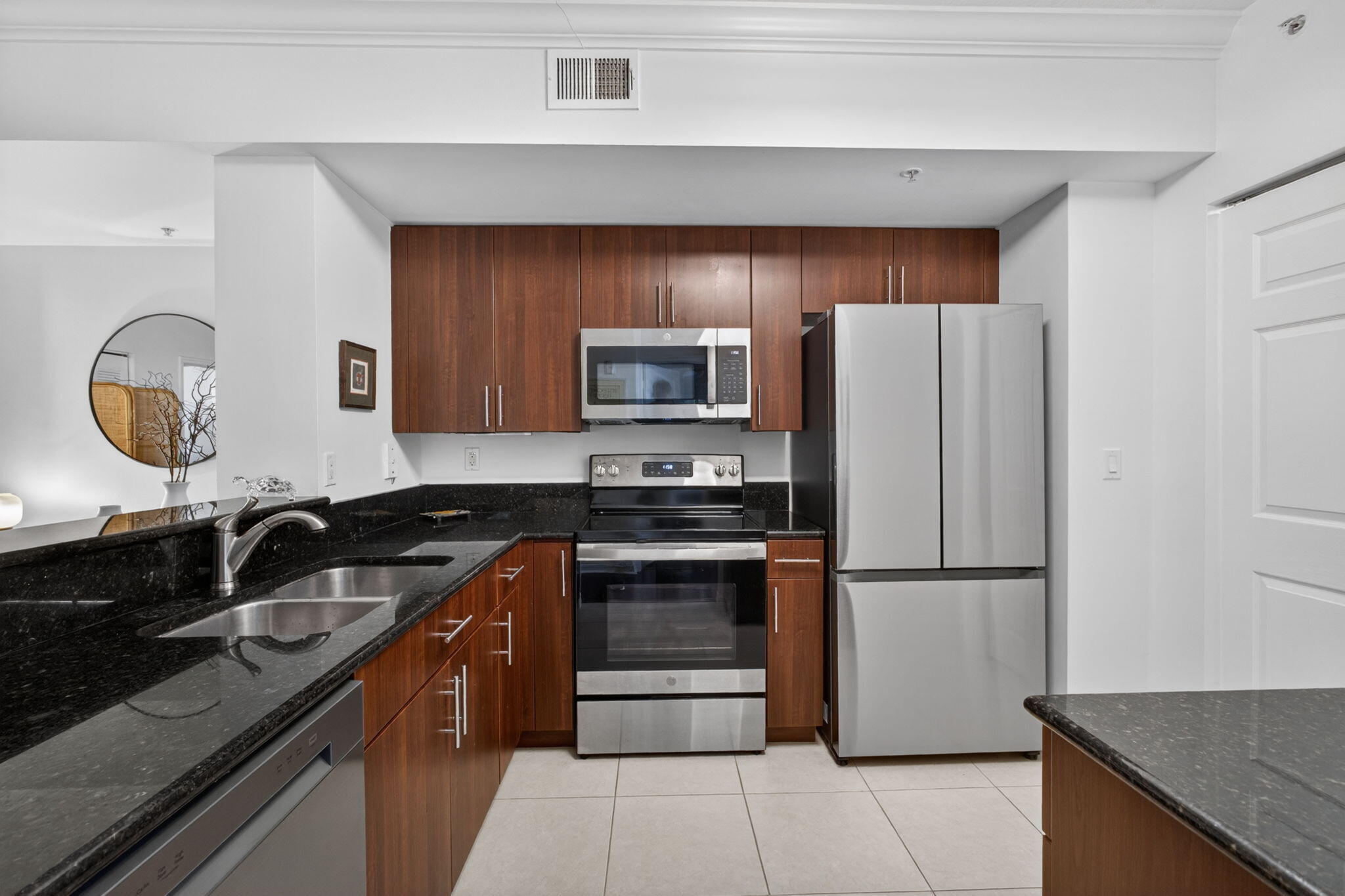 RESIDENCES AT MIDTOWN CONDO - Residential