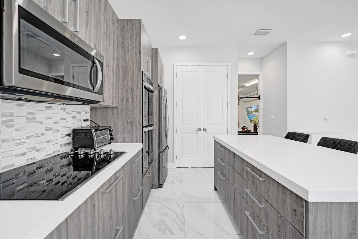 FOREST VIEW ESTATES - Residential Lease