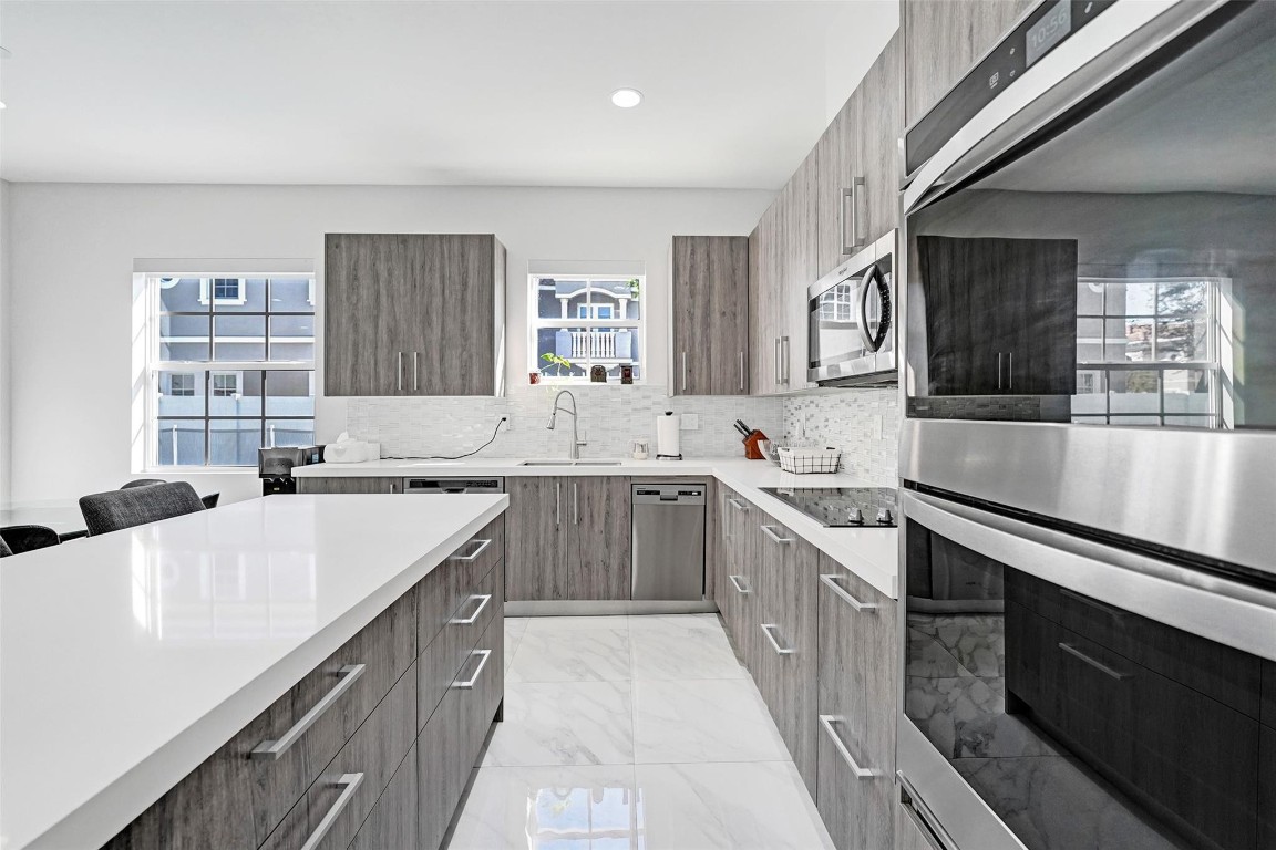 FOREST VIEW ESTATES - Residential Lease