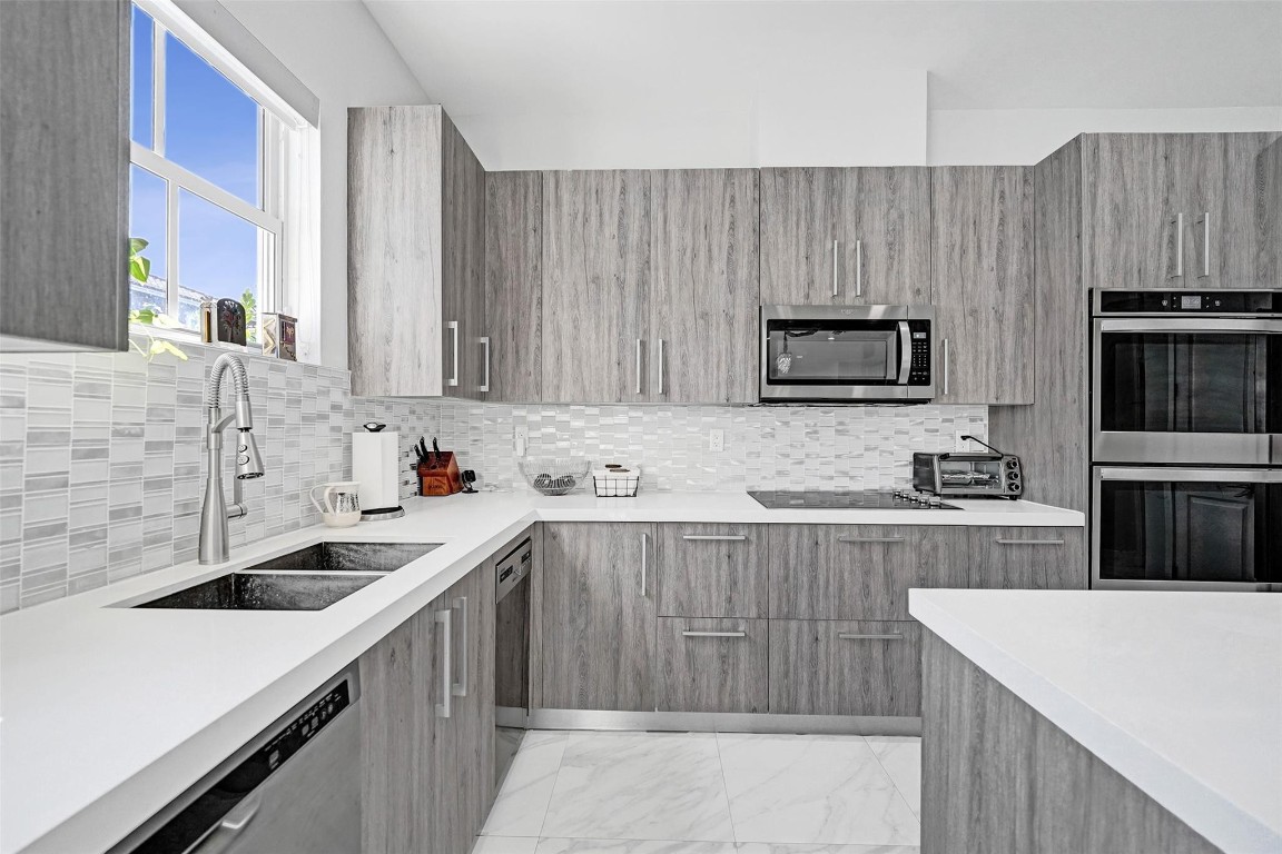 FOREST VIEW ESTATES - Residential Lease