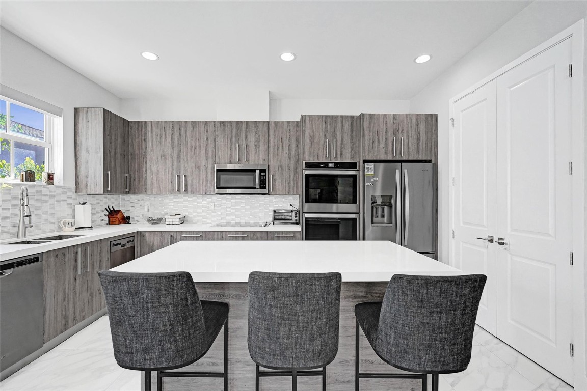 FOREST VIEW ESTATES - Residential Lease