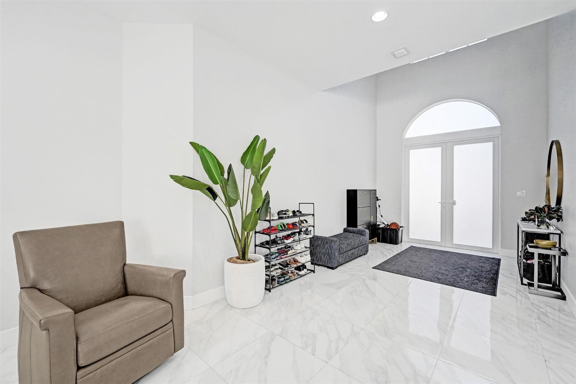 FOREST VIEW ESTATES - Residential Lease