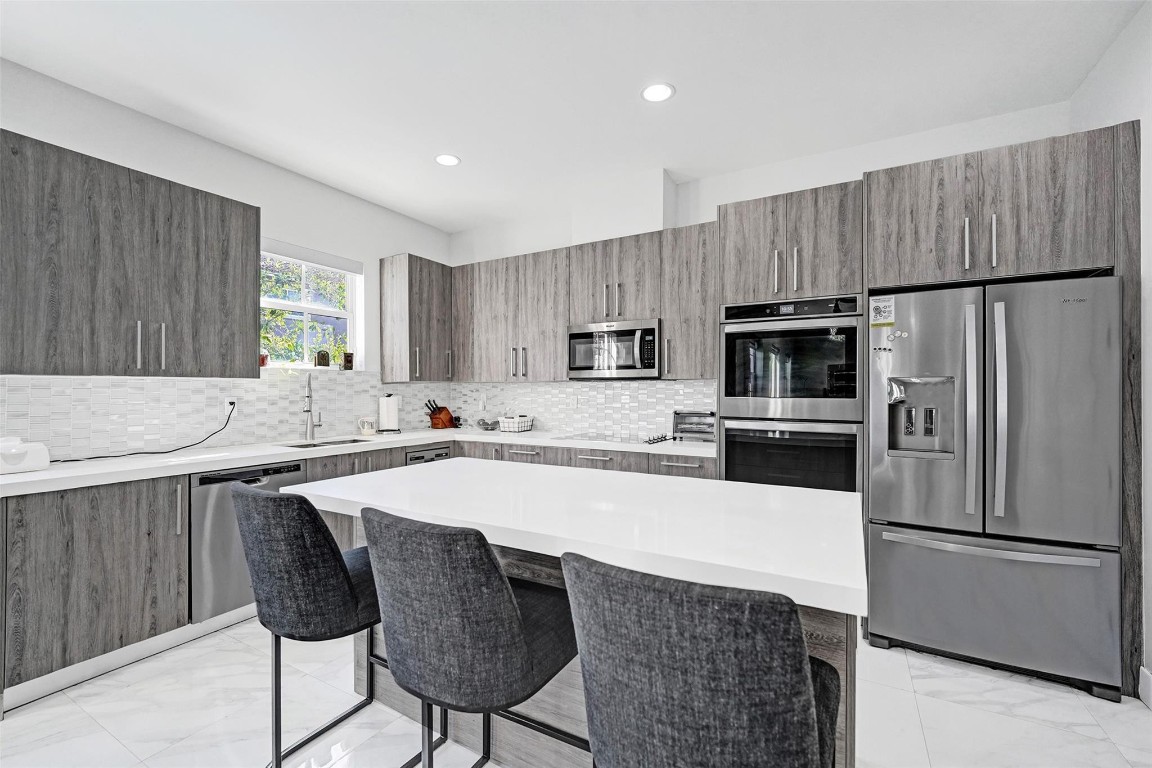 FOREST VIEW ESTATES - Residential Lease