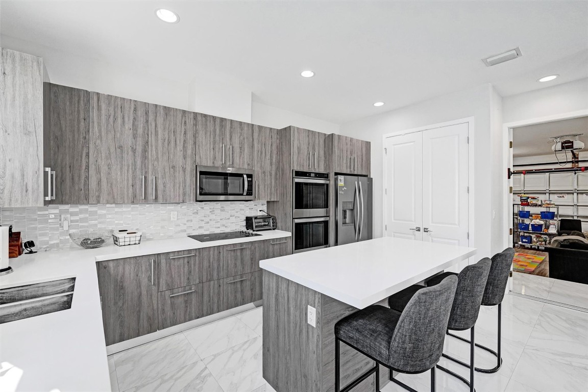 FOREST VIEW ESTATES - Residential Lease