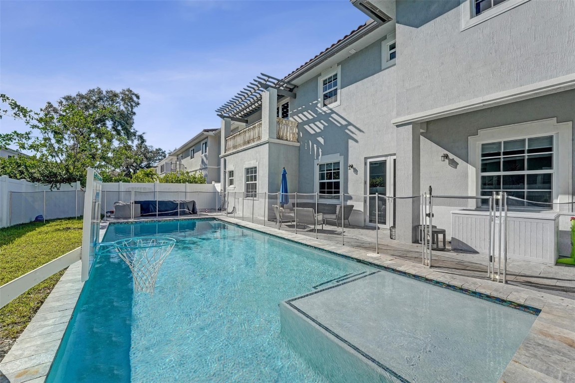 FOREST VIEW ESTATES - Residential Lease