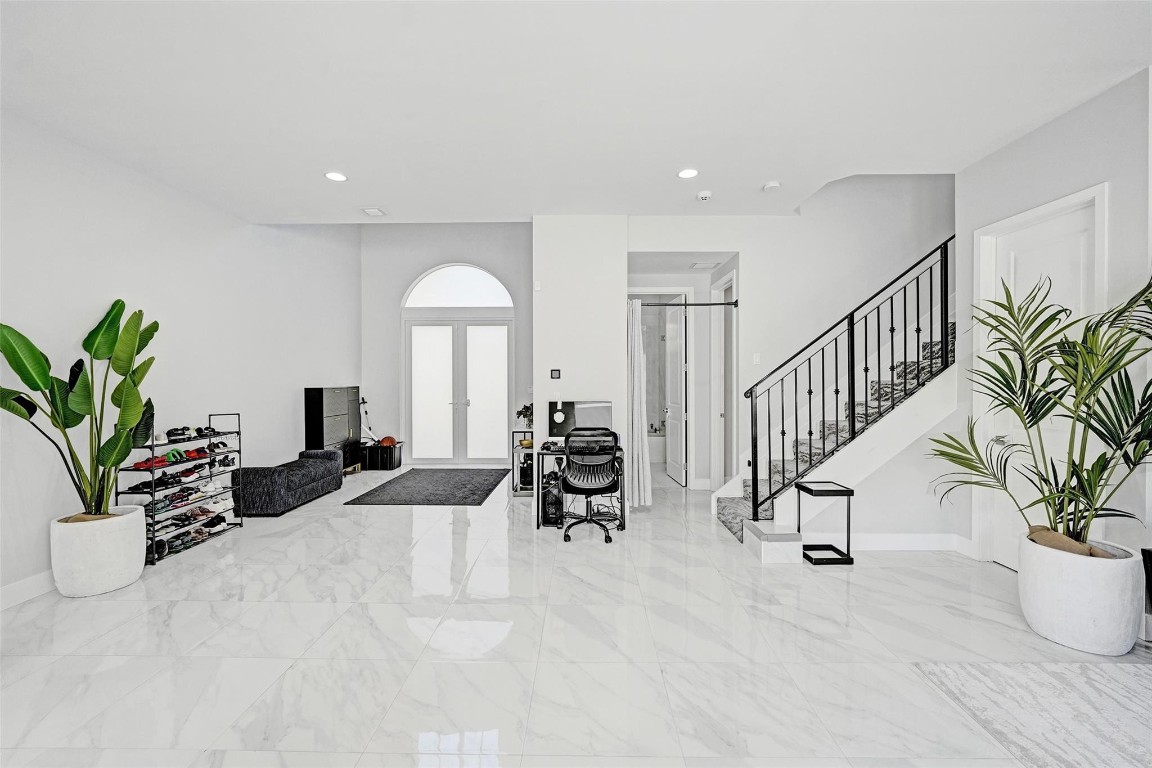 FOREST VIEW ESTATES - Residential Lease
