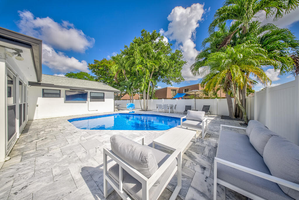 CRYSTAL HEIGHTS - Residential