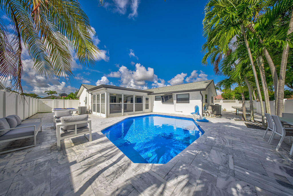 CRYSTAL HEIGHTS - Residential