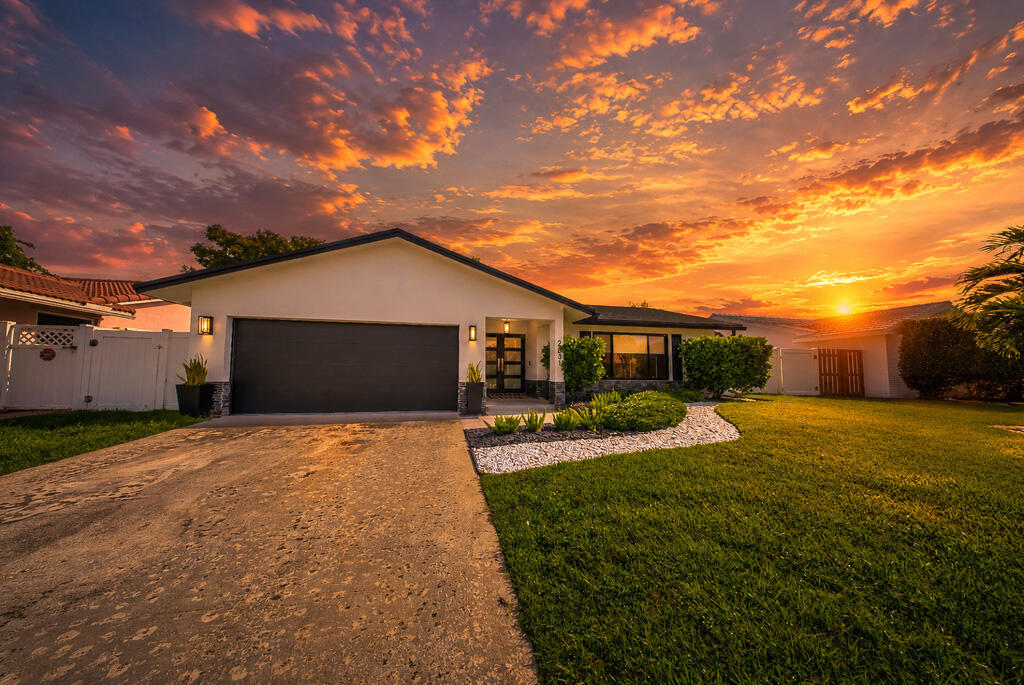 CRYSTAL HEIGHTS - Residential