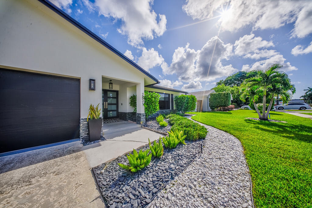 CRYSTAL HEIGHTS - Residential
