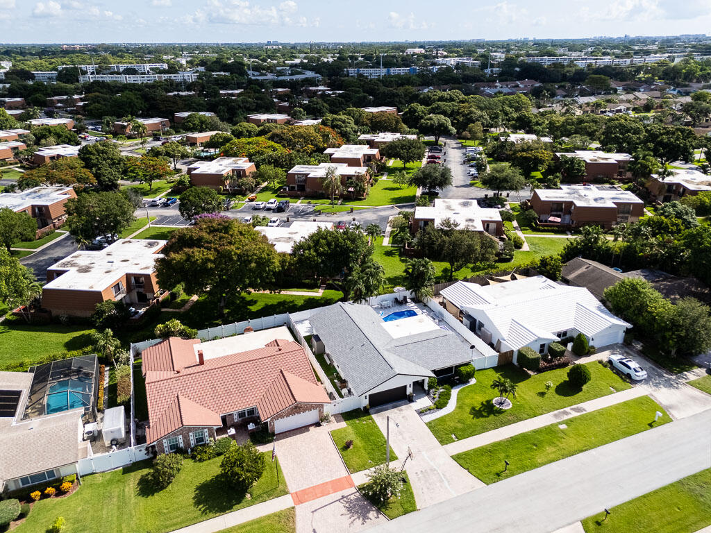 CRYSTAL HEIGHTS - Residential