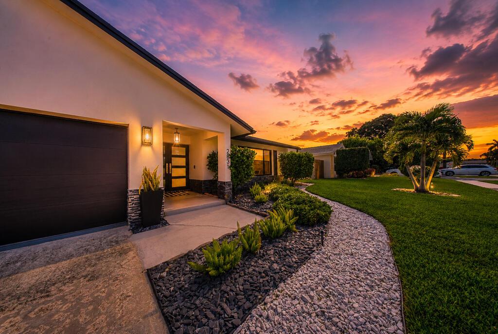 CRYSTAL HEIGHTS - Residential