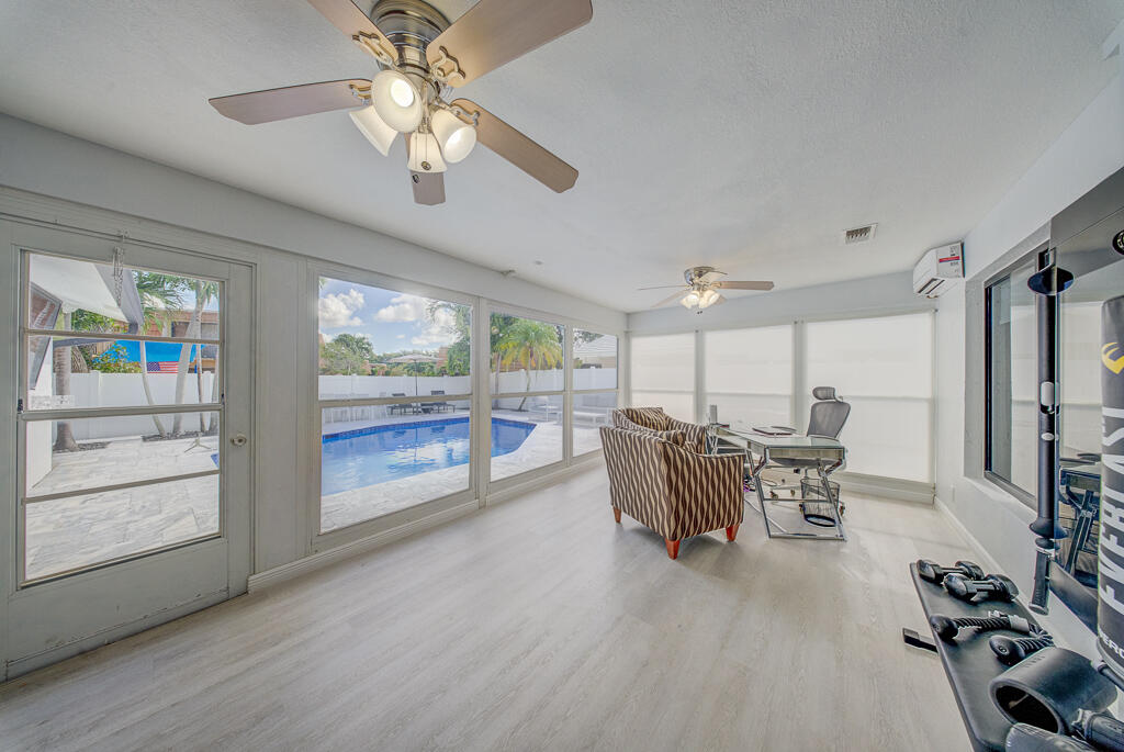 CRYSTAL HEIGHTS - Residential