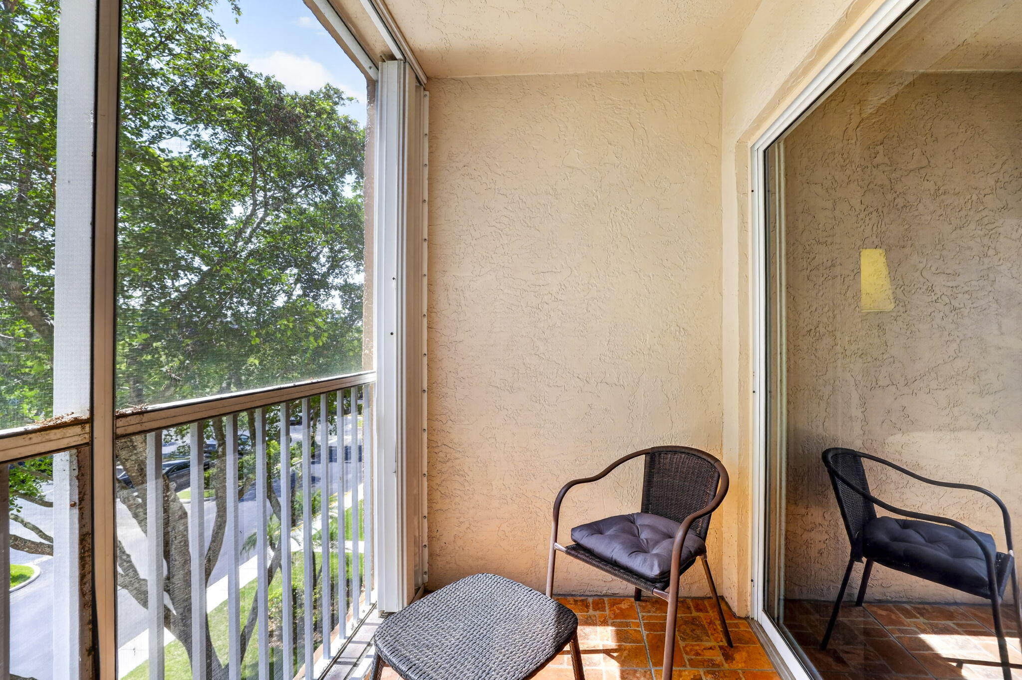 TRENT CONDOMINIUM F - Residential