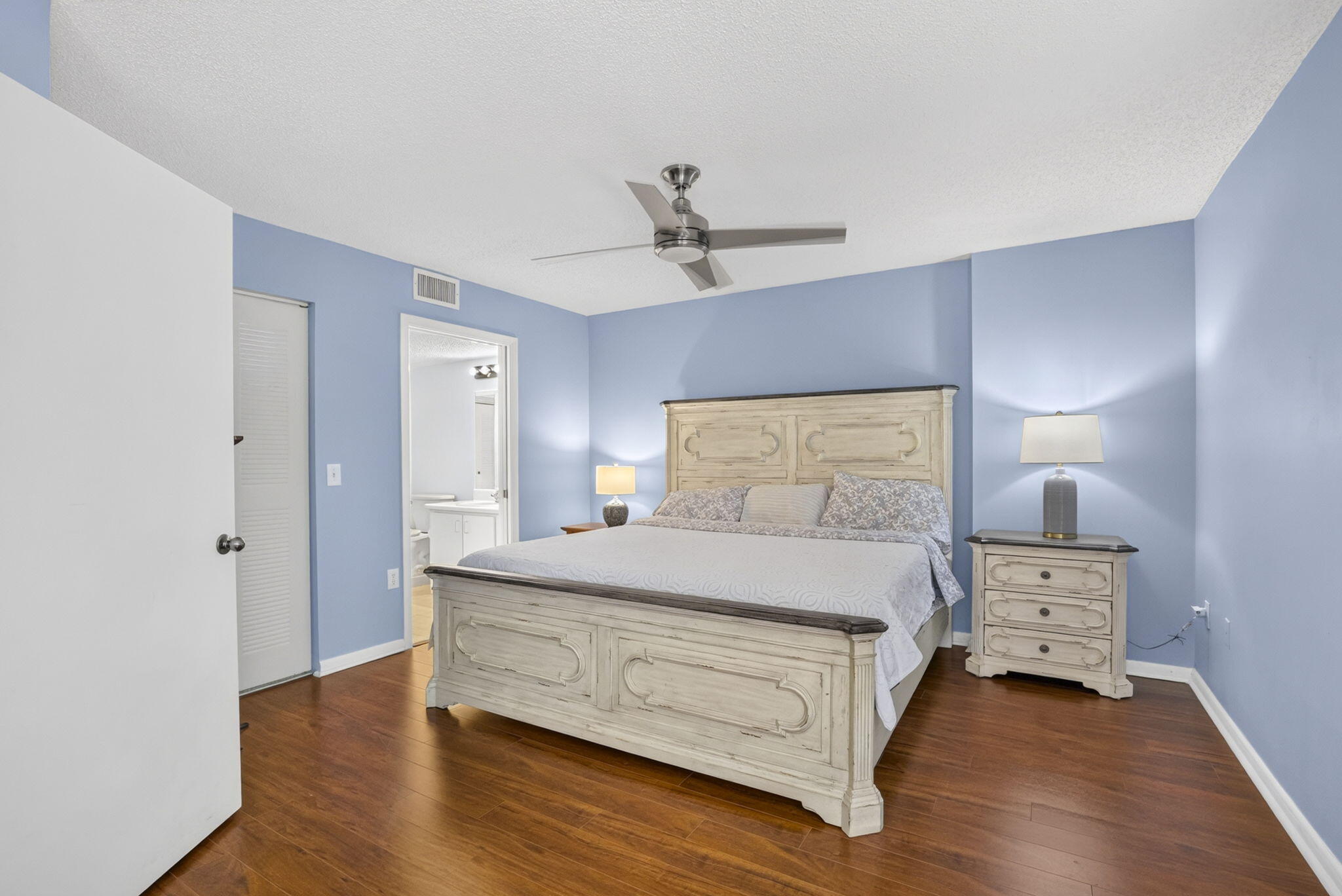 TRENT CONDOMINIUM F - Residential