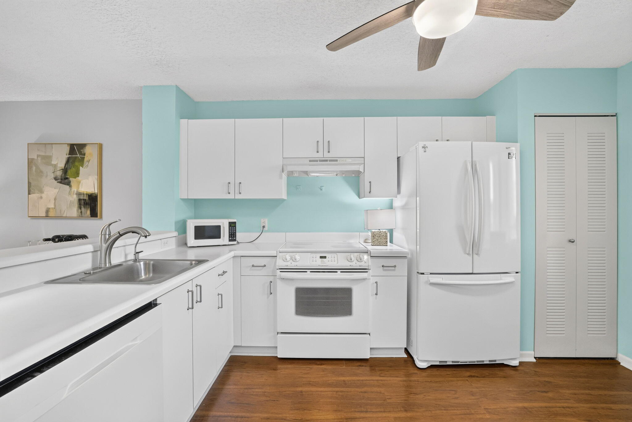 TRENT CONDOMINIUM F - Residential