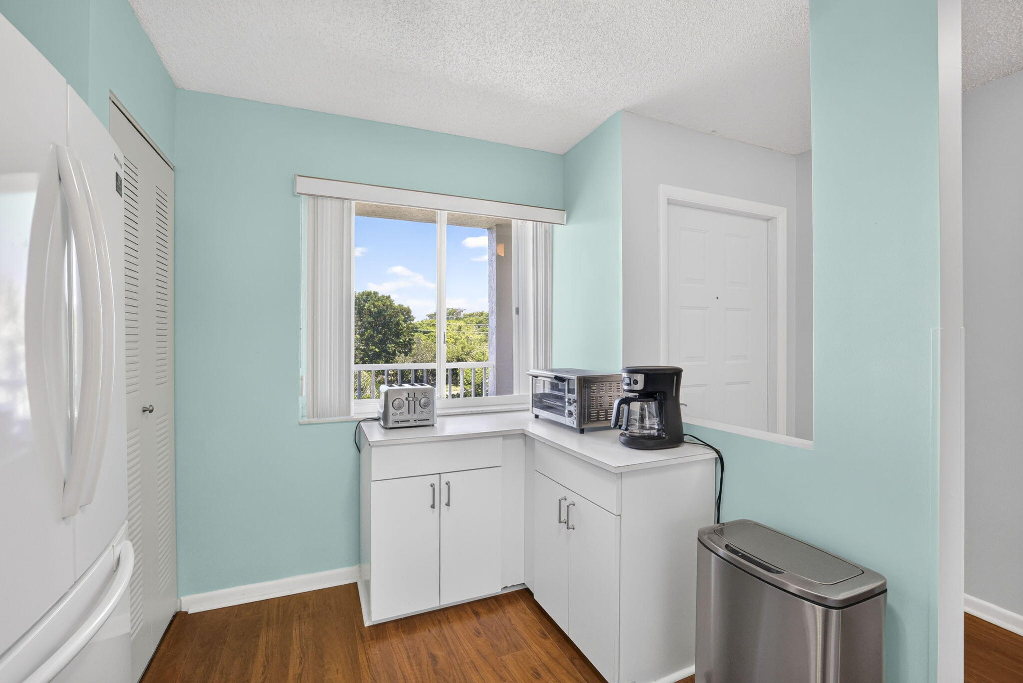 TRENT CONDOMINIUM F - Residential