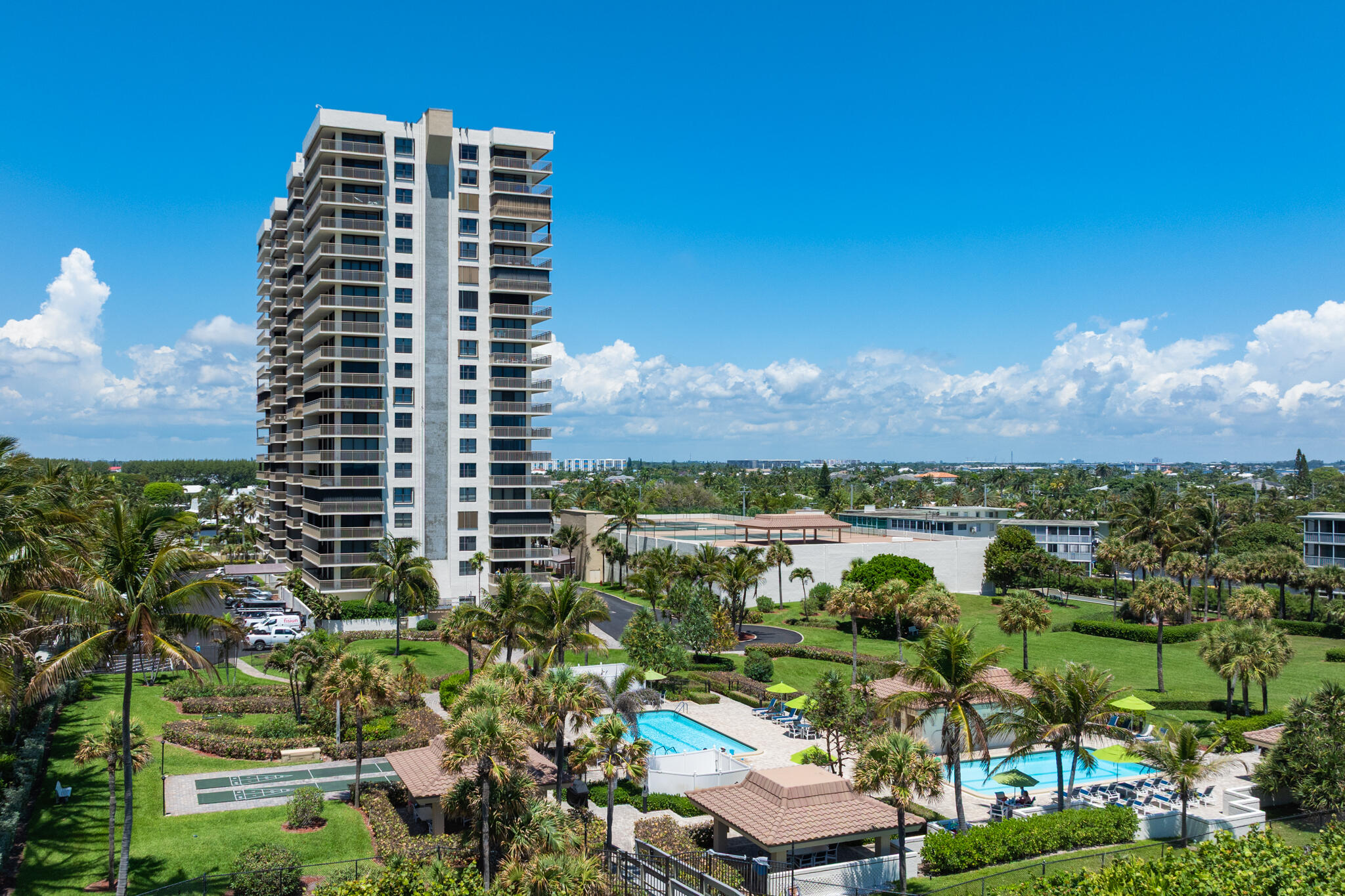 OCEANTREE CONDO - Residential