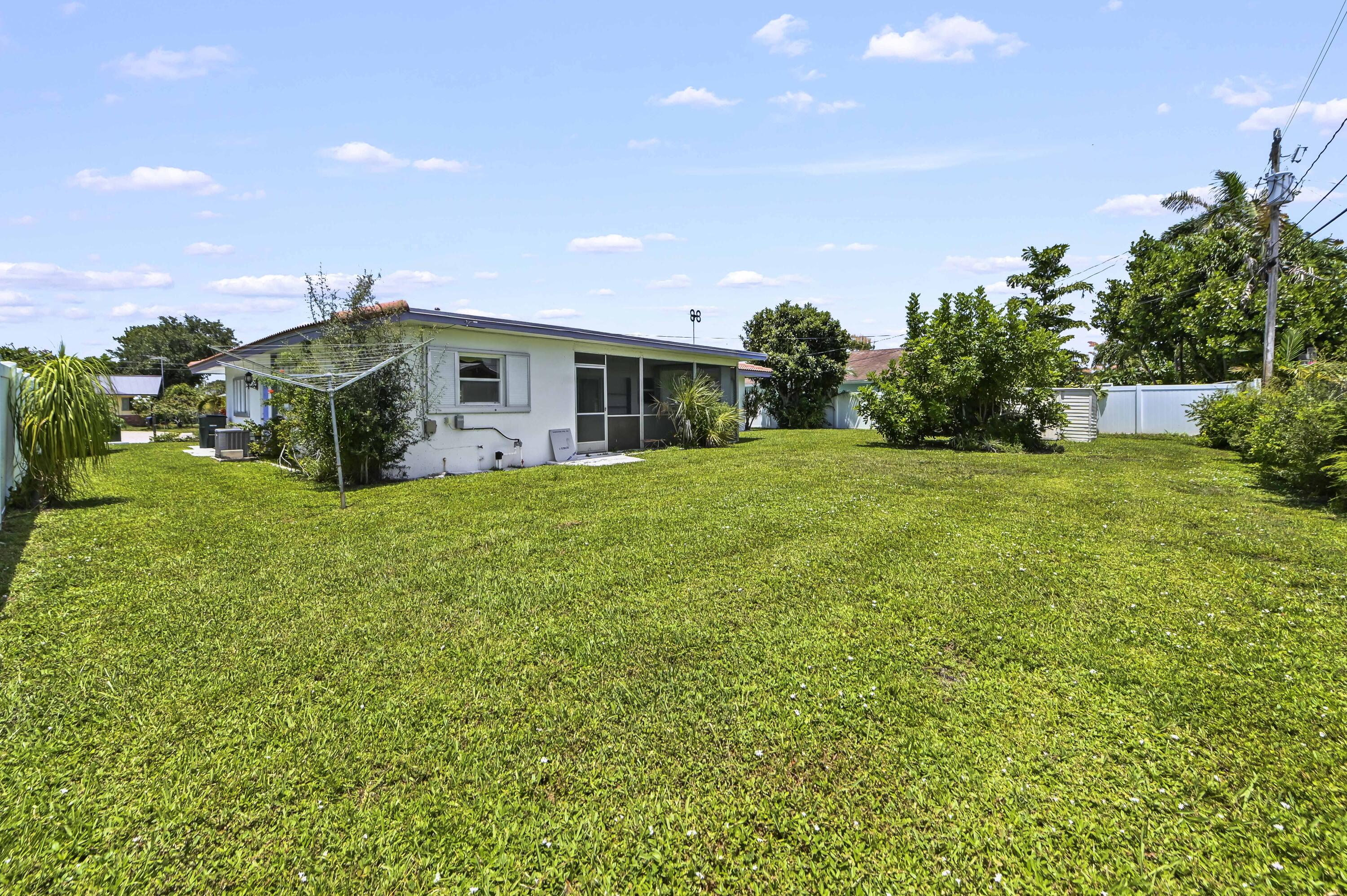 COUNTRY CLUB VILLAGE - Residential