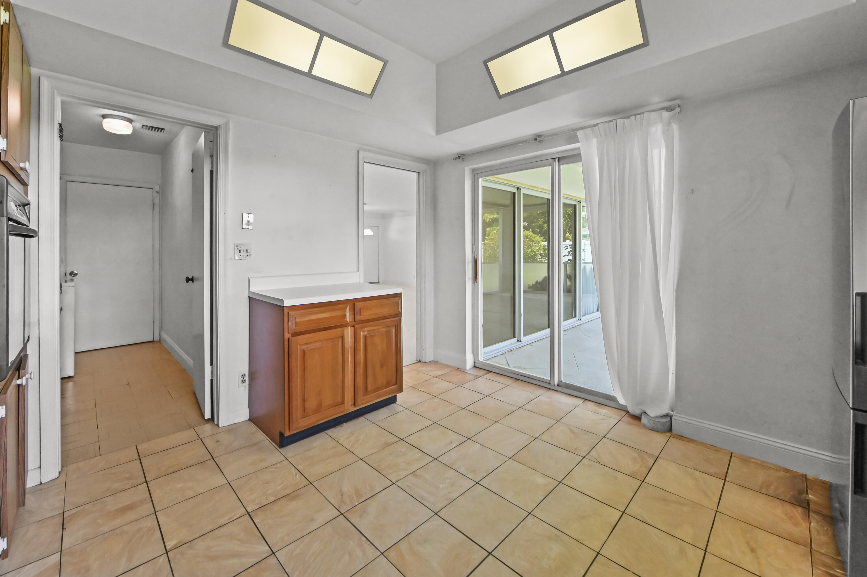 COUNTRY CLUB VILLAGE - Residential