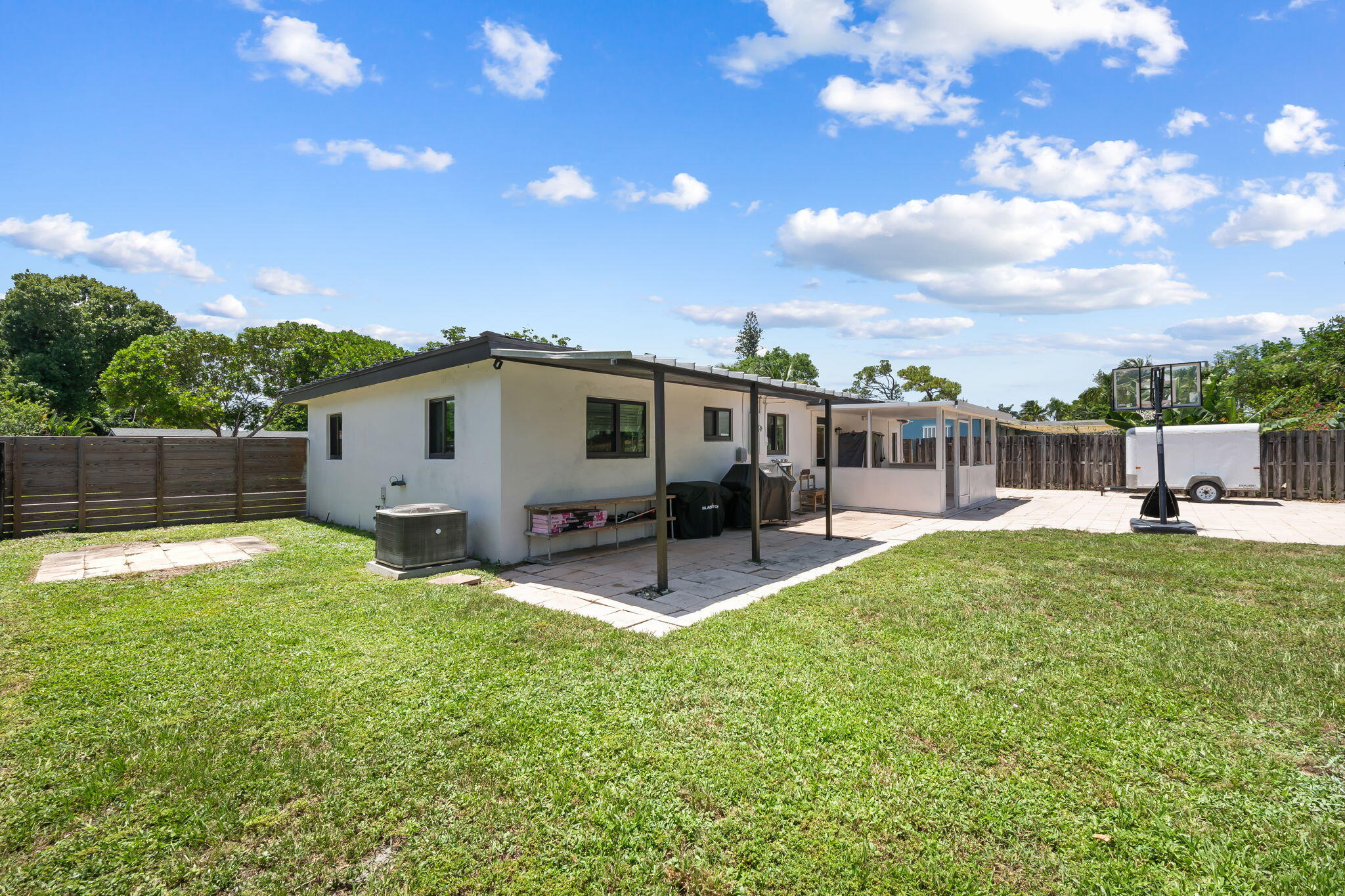 LYONS PARK - Residential