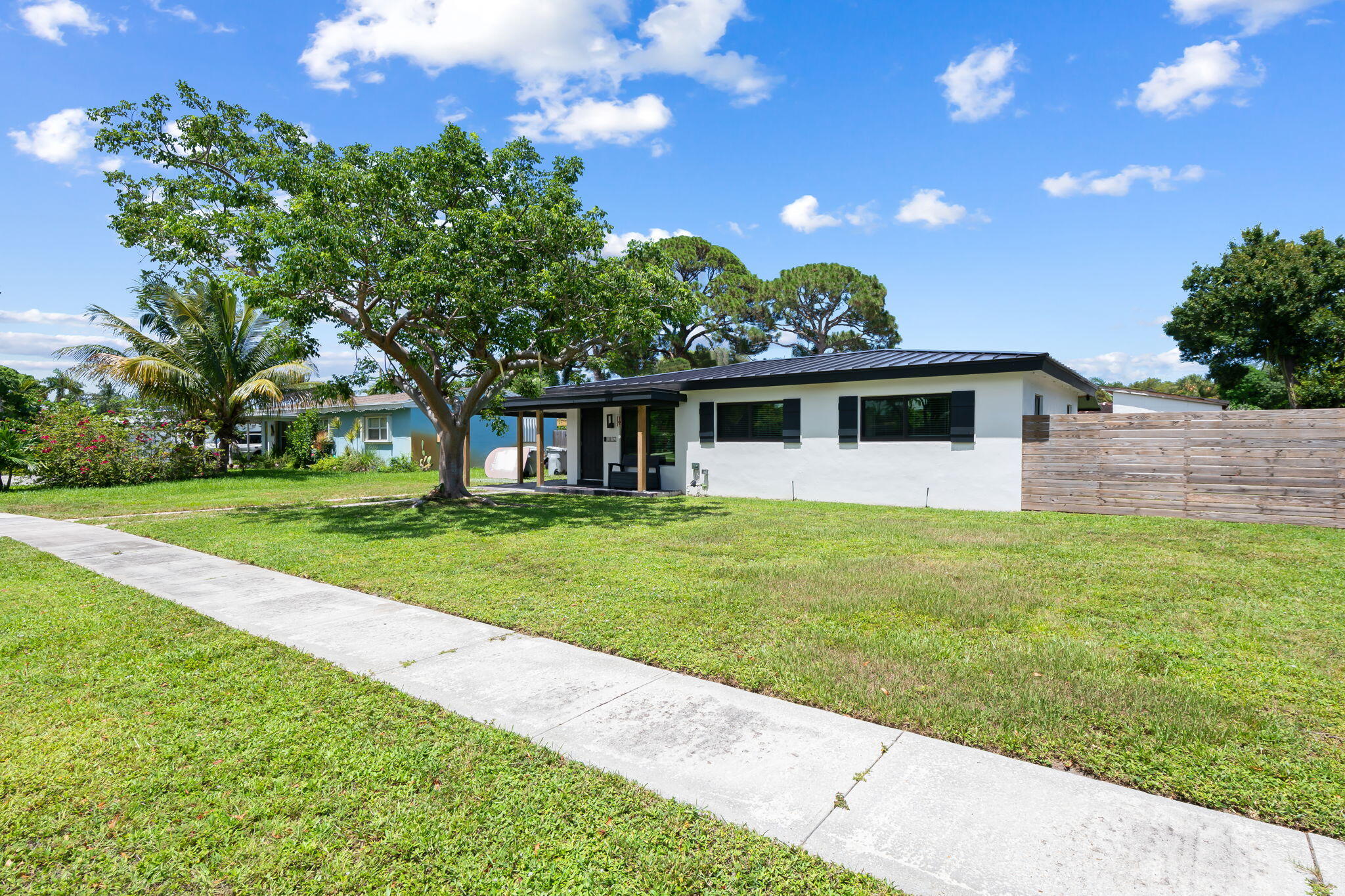 LYONS PARK - Residential