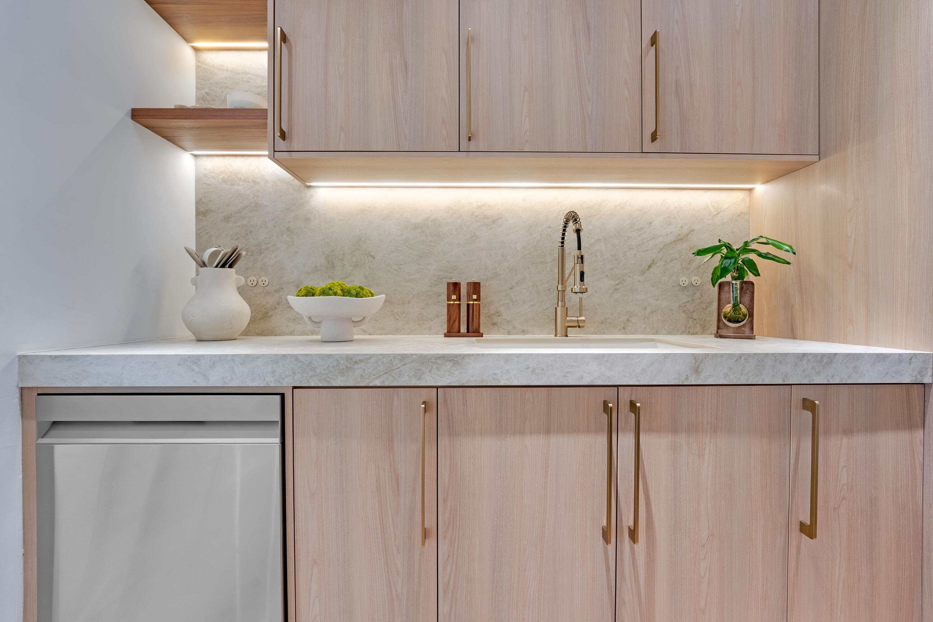 LAUDERDALE ISLES NO 2-BLK 7 - Residential