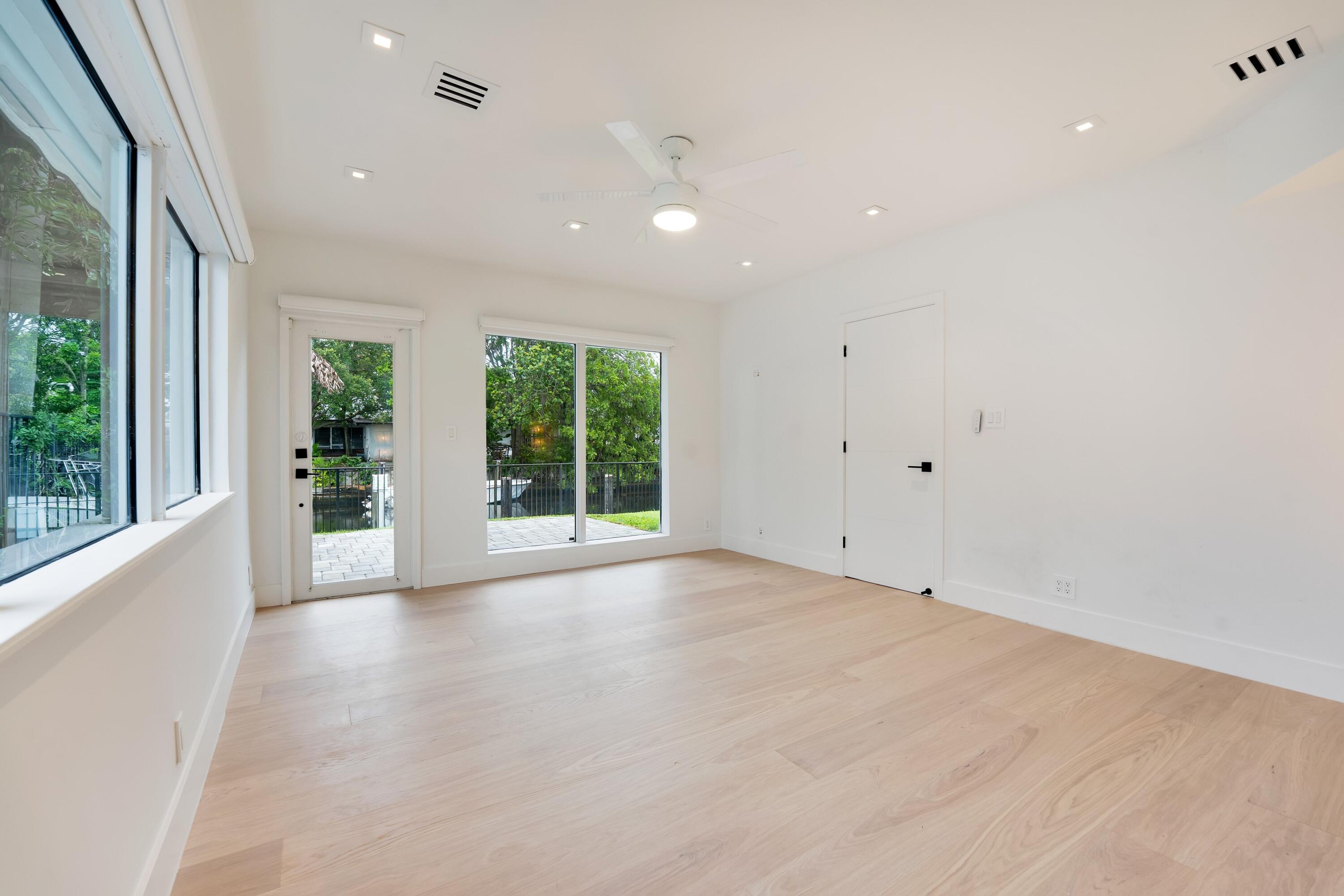 LAUDERDALE ISLES NO 2-BLK 7 - Residential