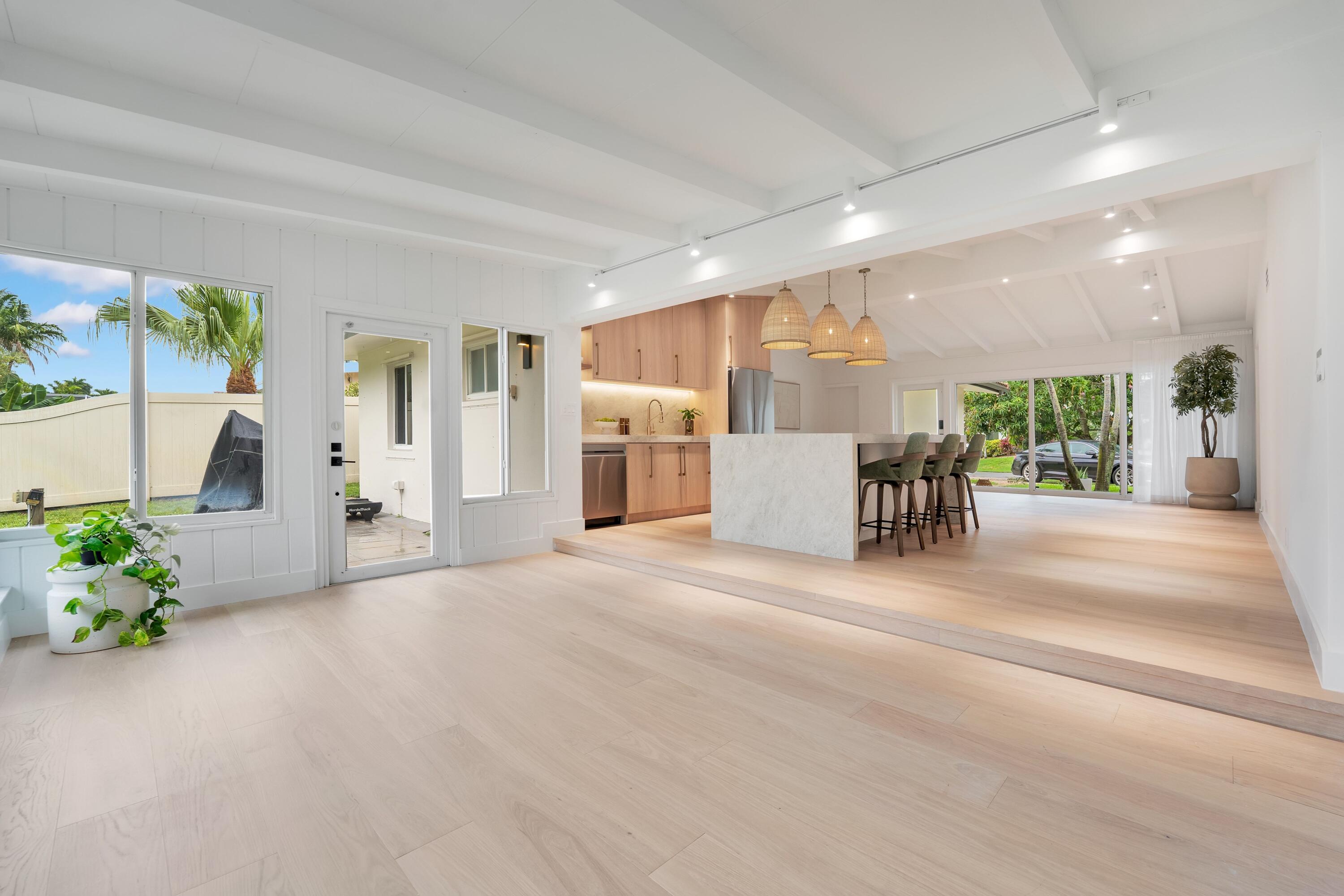 LAUDERDALE ISLES NO 2-BLK 7 - Residential