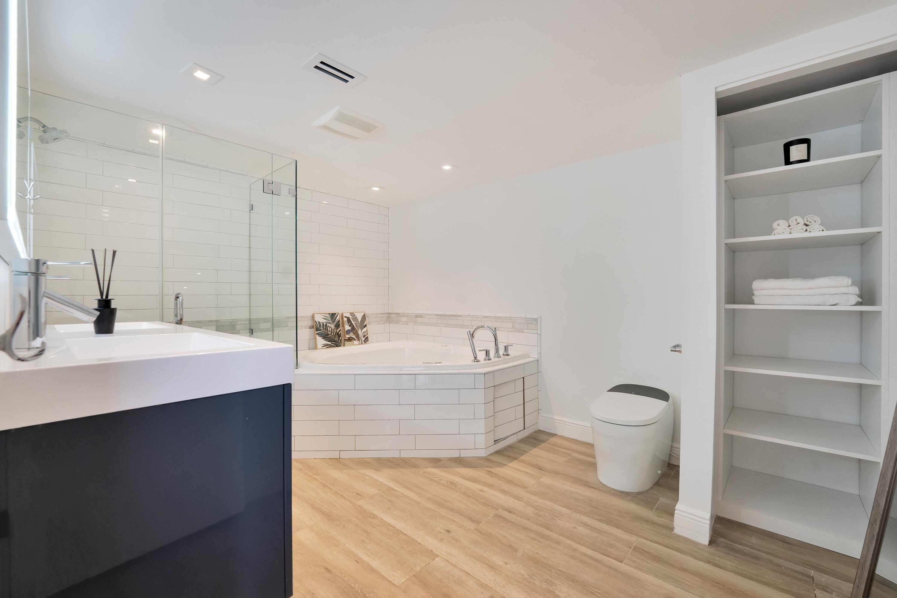 LAUDERDALE ISLES NO 2-BLK 7 - Residential