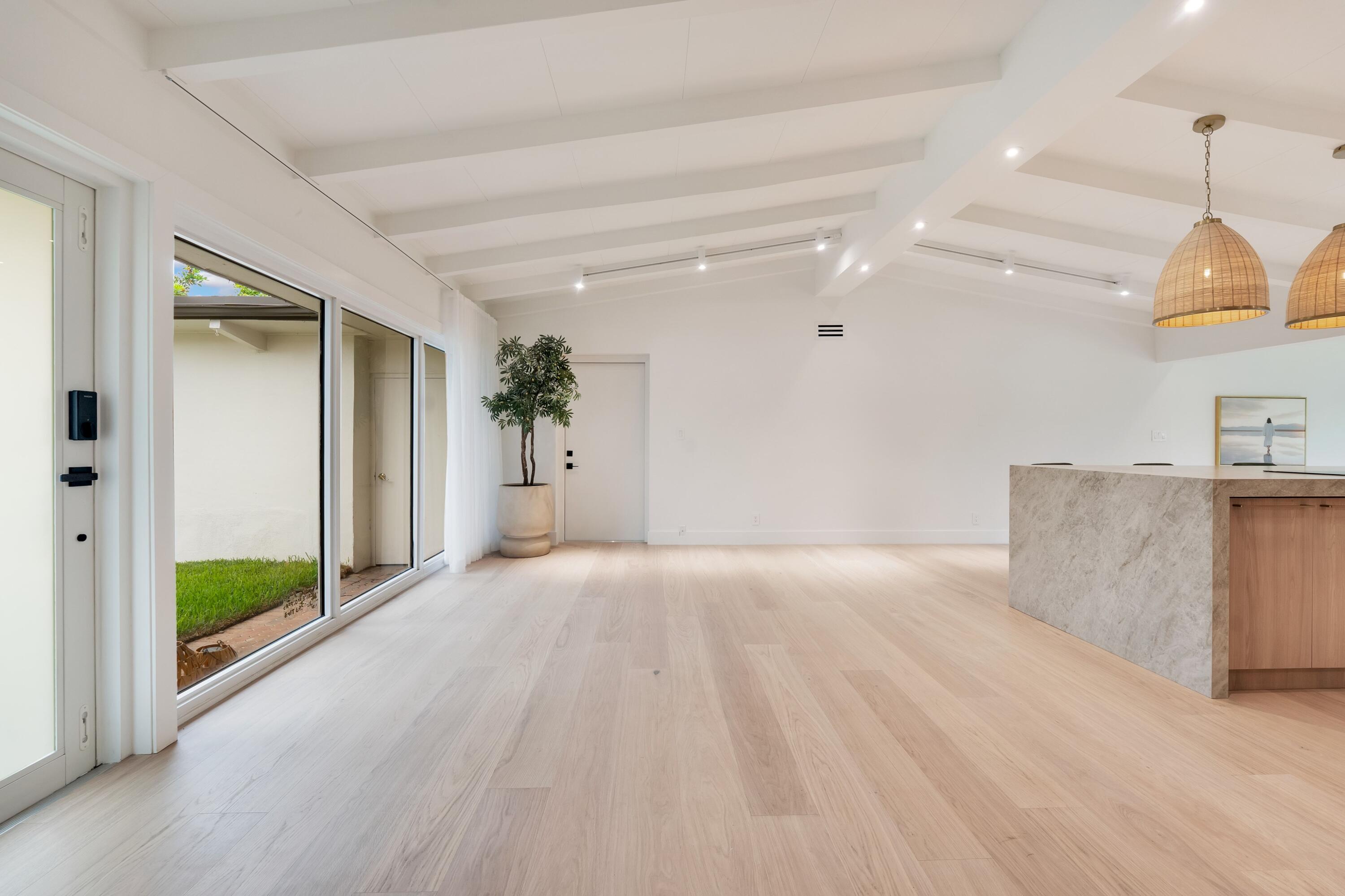 LAUDERDALE ISLES NO 2-BLK 7 - Residential