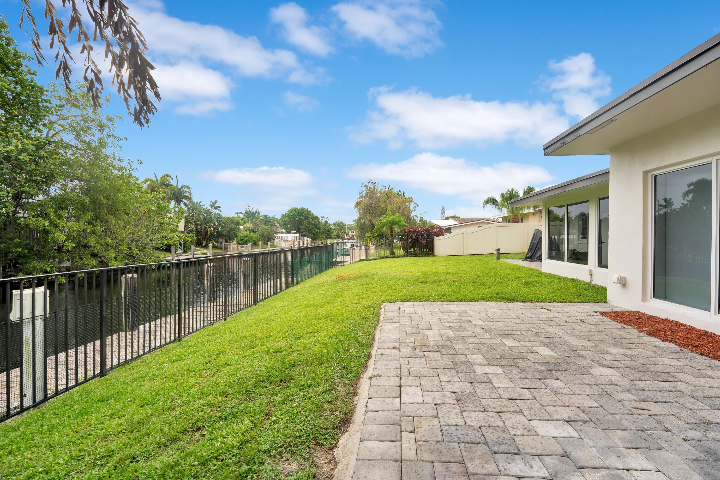 LAUDERDALE ISLES NO 2-BLK 7 - Residential
