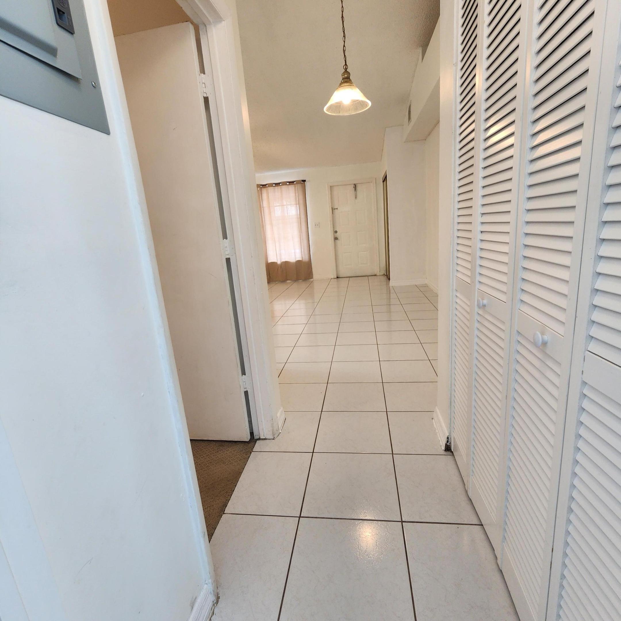 ROYAL PALM VILLAS CONDO - Residential Lease