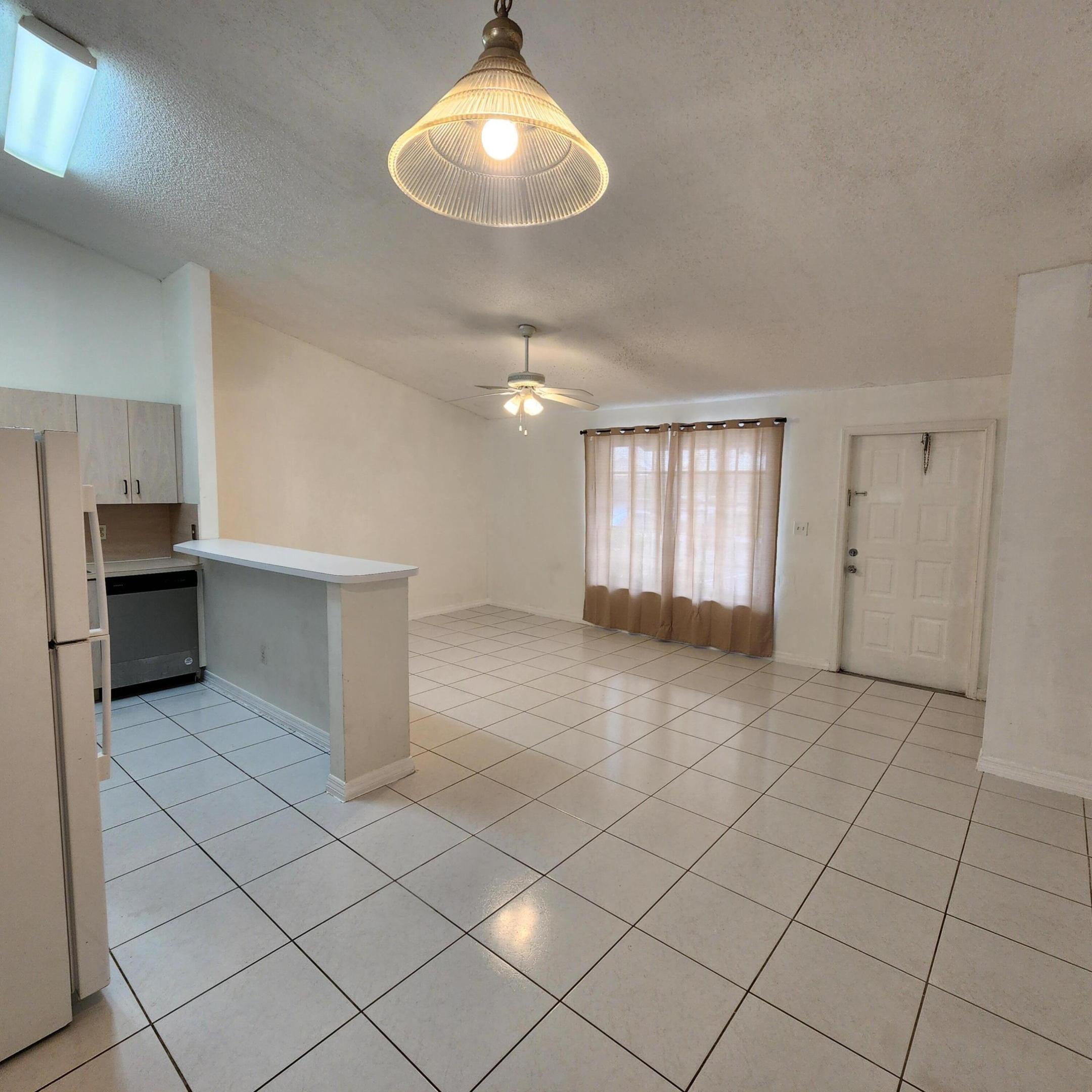 ROYAL PALM VILLAS CONDO - Residential Lease