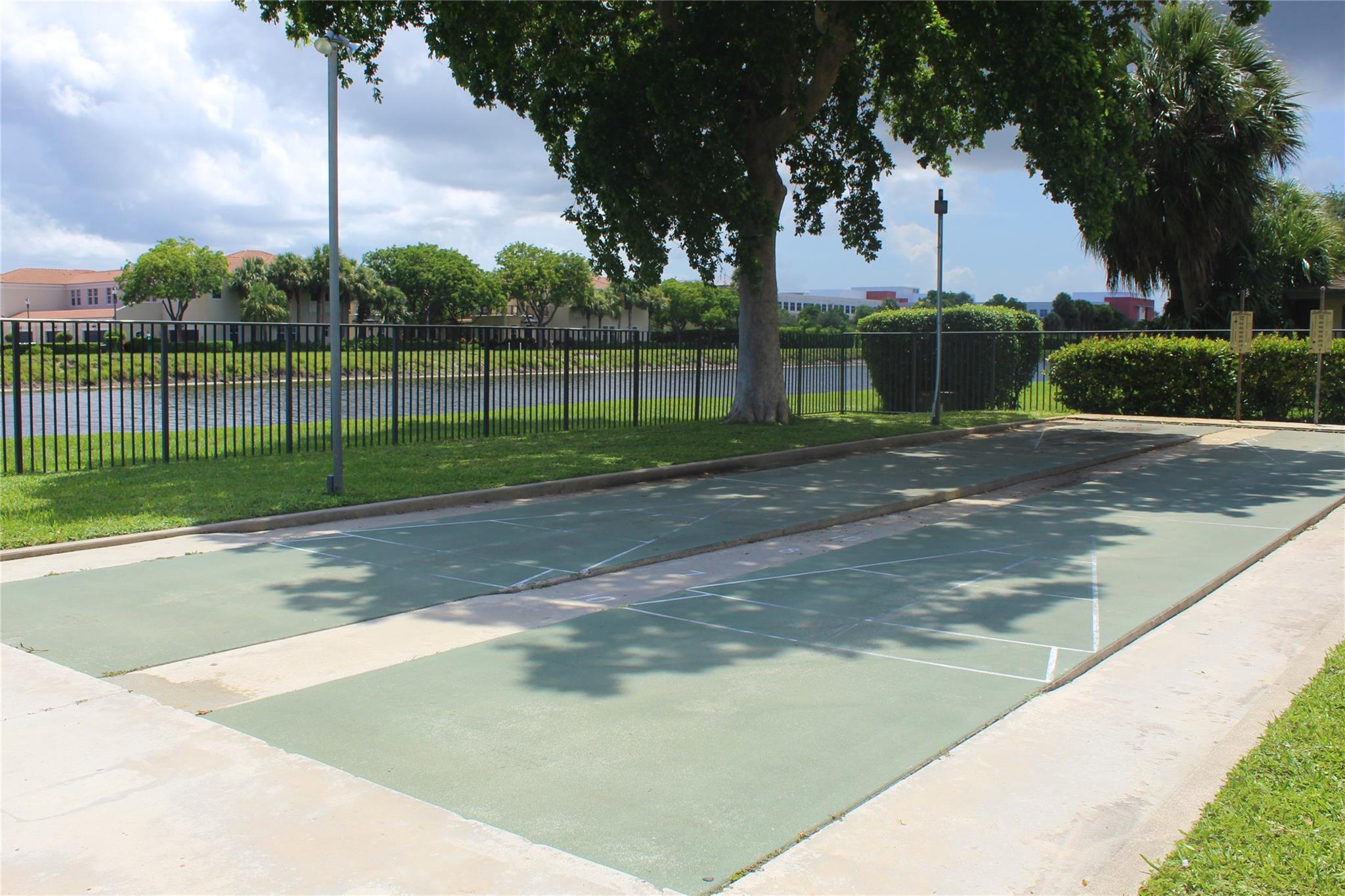 Delray Oaks - Residential