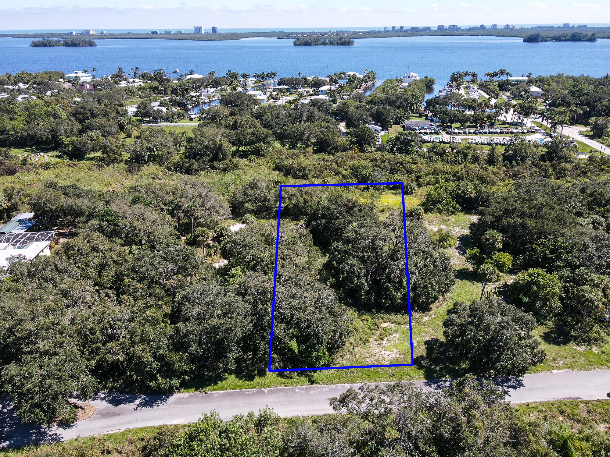 MARINER OAKS VILLAGE - Land