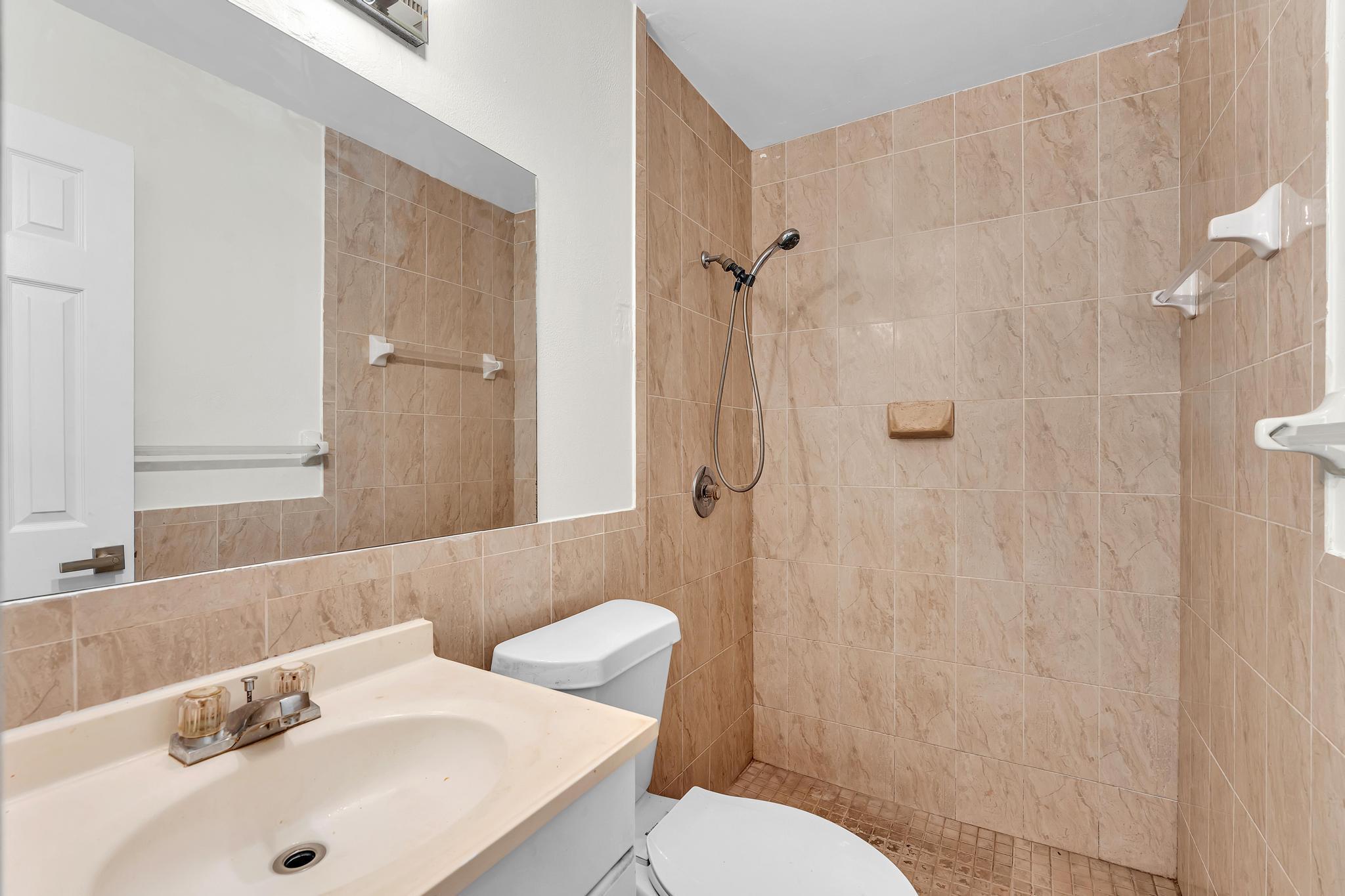 PARKVIEW AT RIVERSIDE CONDO - Residential Lease