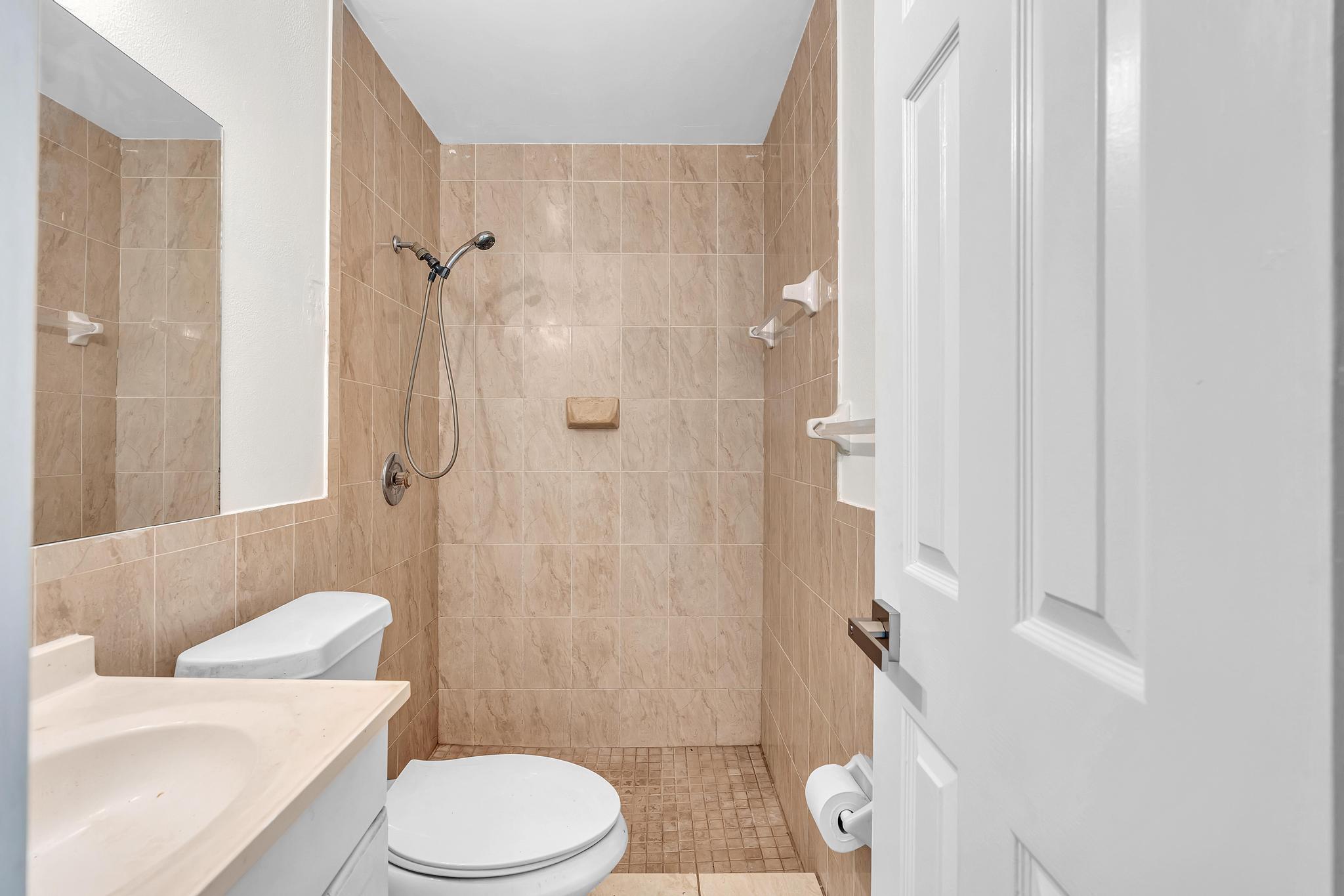 PARKVIEW AT RIVERSIDE CONDO - Residential Lease