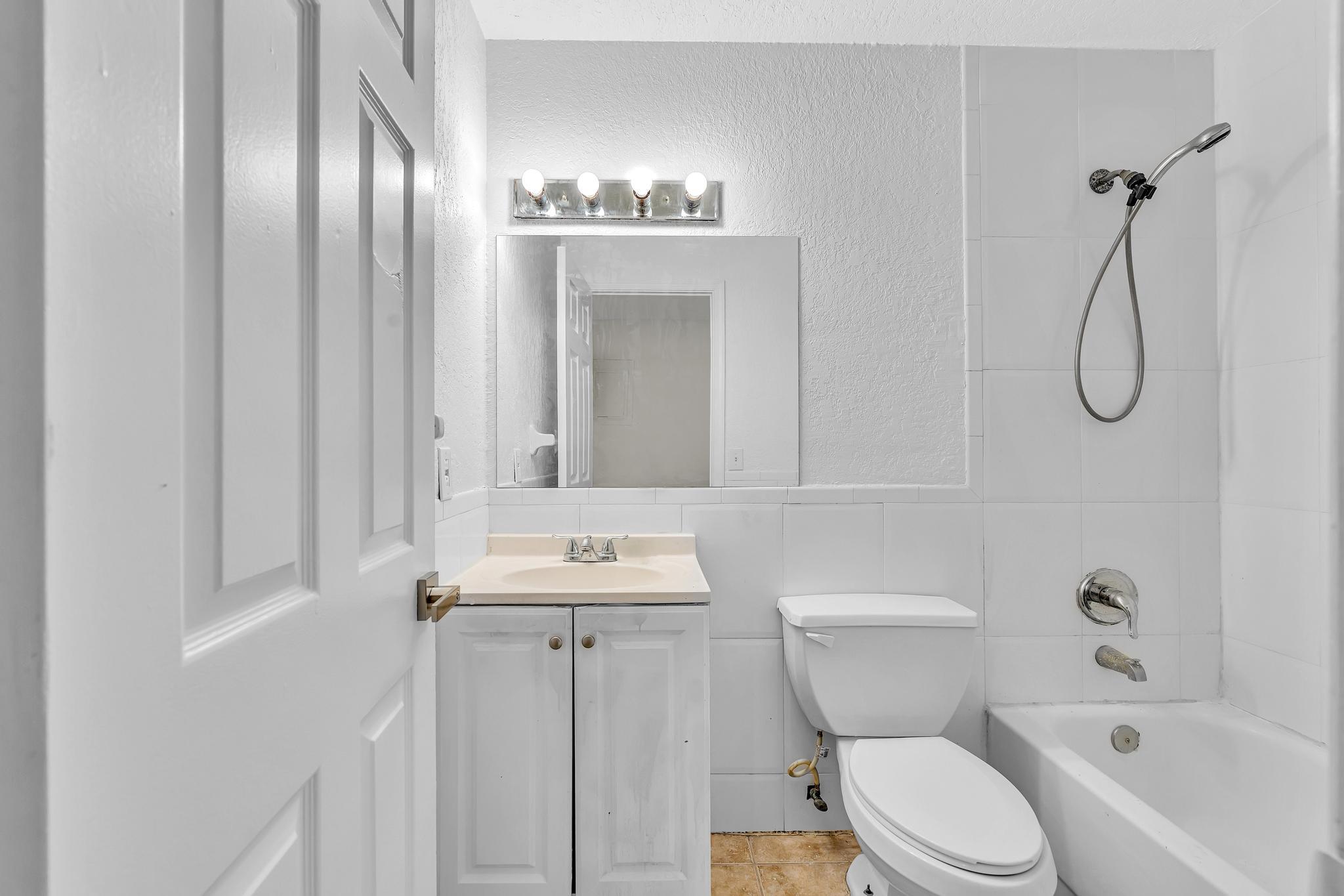 PARKVIEW AT RIVERSIDE CONDO - Residential Lease