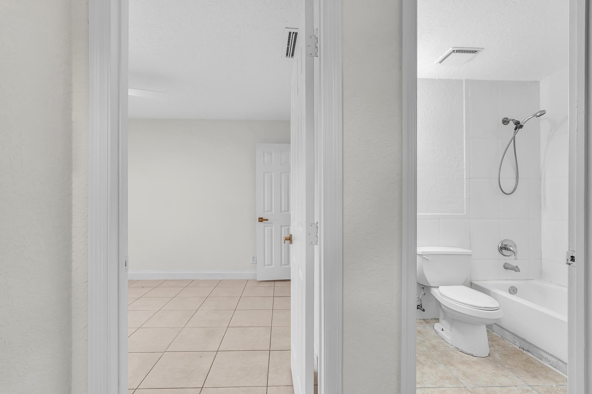 PARKVIEW AT RIVERSIDE CONDO - Residential Lease