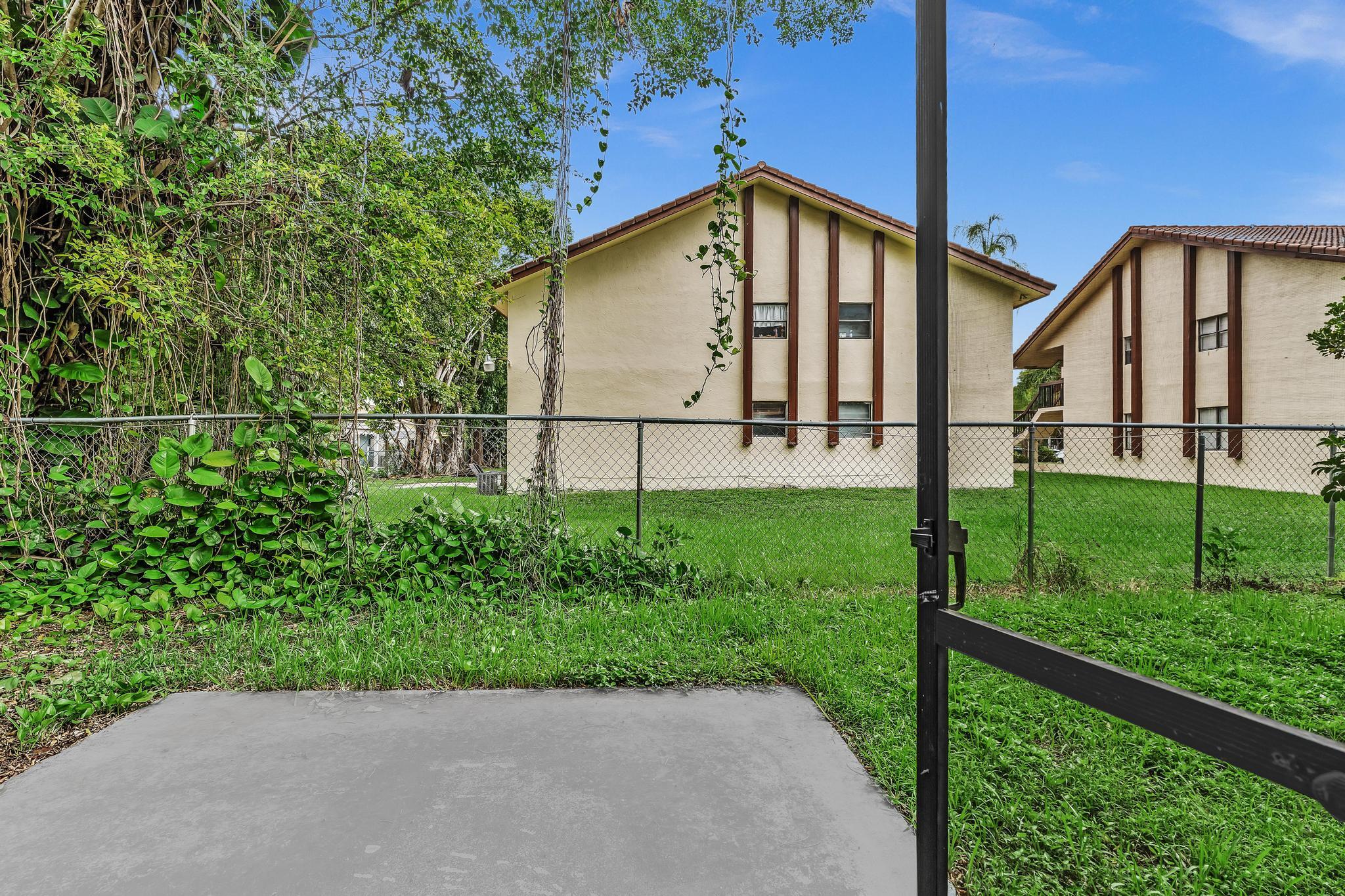 PARKVIEW AT RIVERSIDE CONDO - Residential Lease