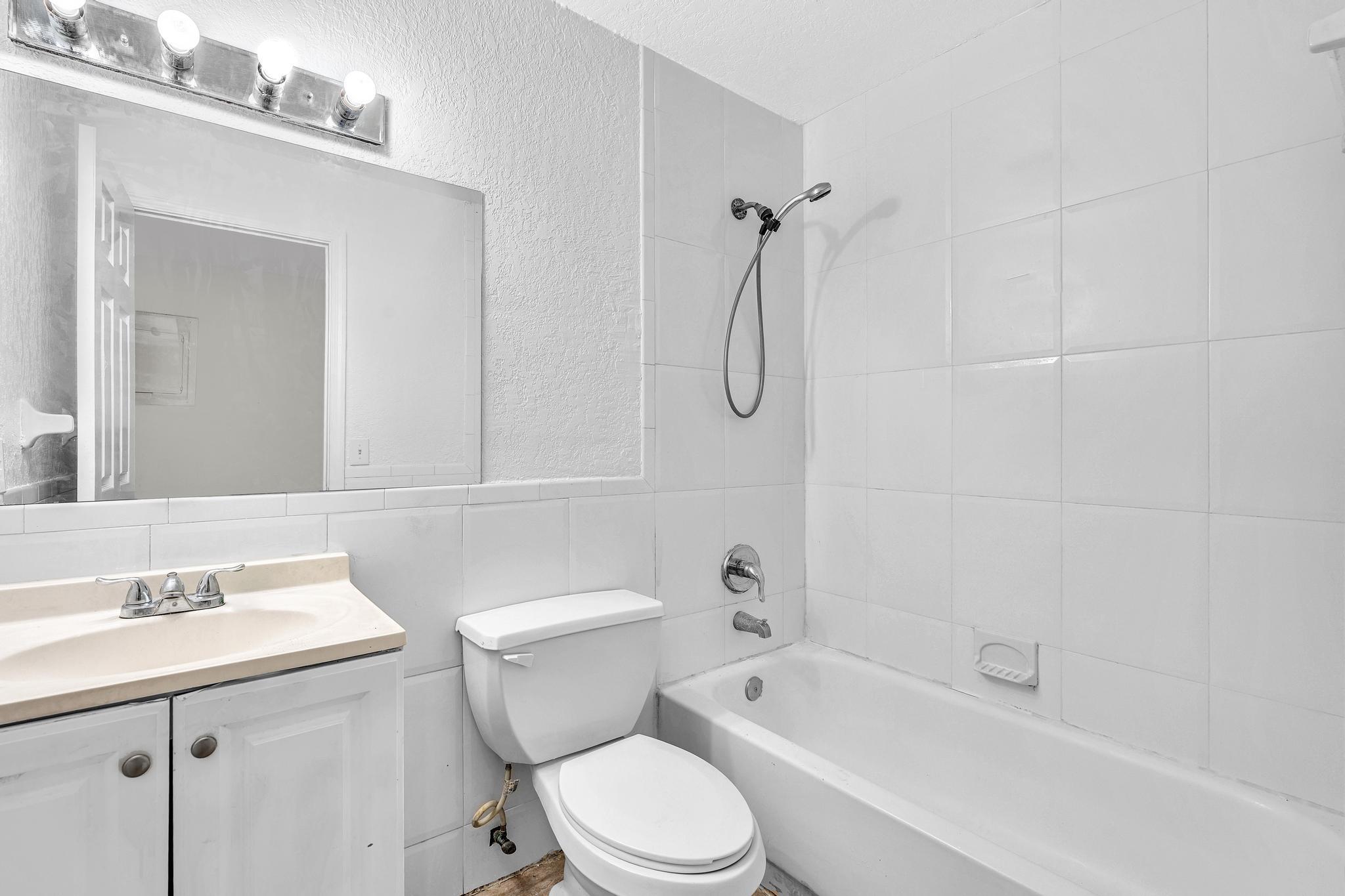 PARKVIEW AT RIVERSIDE CONDO - Residential Lease