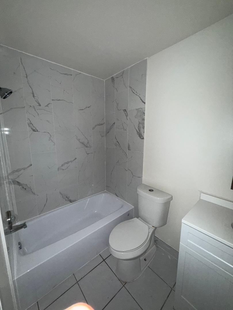 CRYSTAL LAKE 2ND SEC - Residential Lease