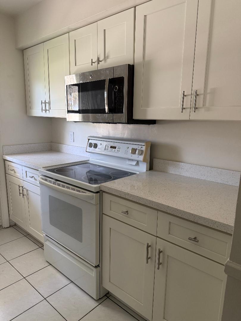 CRYSTAL LAKE 2ND SEC - Residential Lease